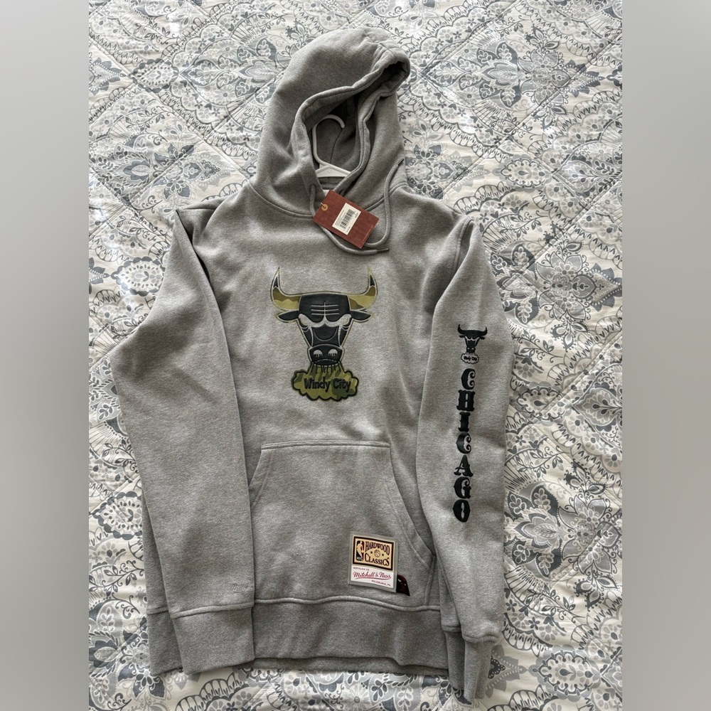 Chicago Bulls Mitchell & Ness hoodie